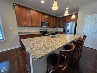 15900 W Rail Drive, Westfield - 7