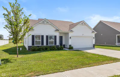 6841 Bluebird Lane, Seymour - 2