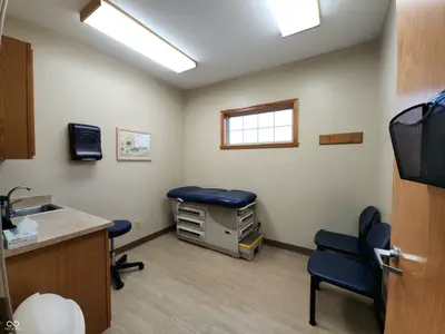 7376 Business Center Drive, Avon - 13