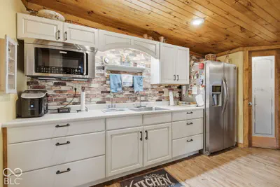 7720 Murphy Road, Brazil - 27
