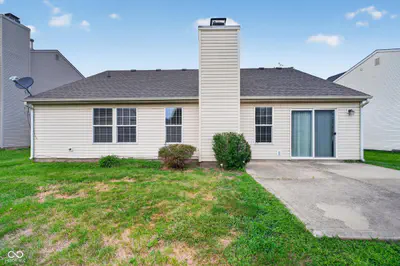 6540 Abby Lane, Zionsville - 38