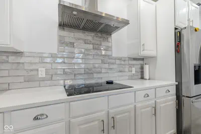 8446 Parkview Drive, Rockville - 17