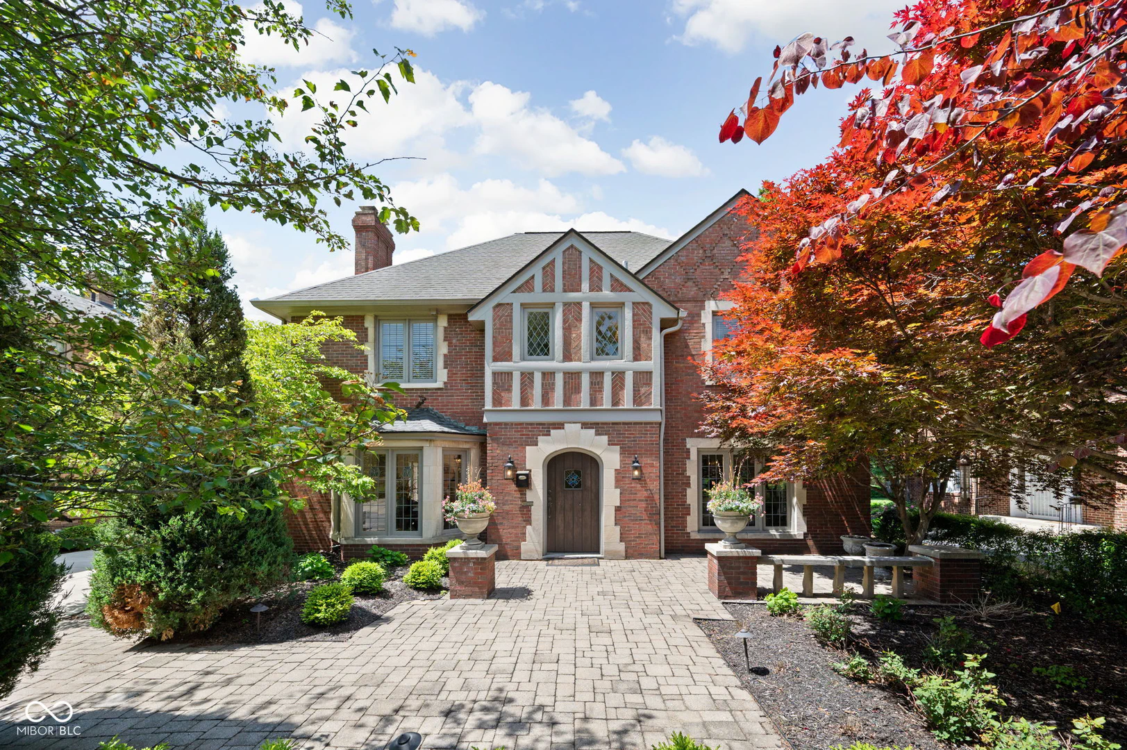 5344 Pennsylvania Street, Indianapolis