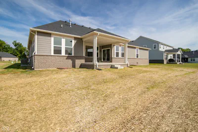 6607 Old World Drive, McCordsville - 27