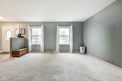 909 Farmview Lane, Carmel - 7