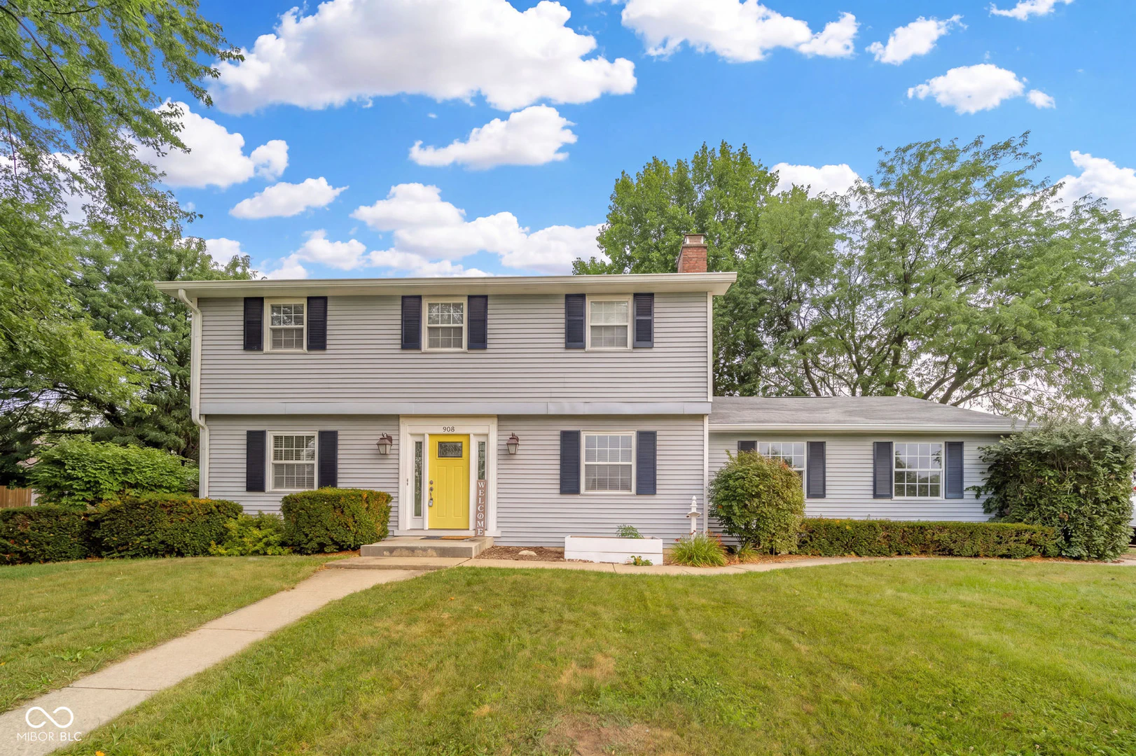 908 Whispering Trail, Greenfield