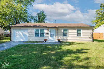 916 School Street, Greenfield