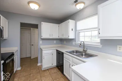 5526 Burning Tree Court, Indianapolis - 8