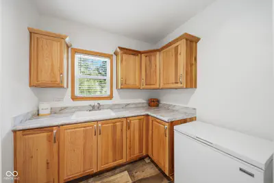 9330 State Road 243, Cloverdale - 40