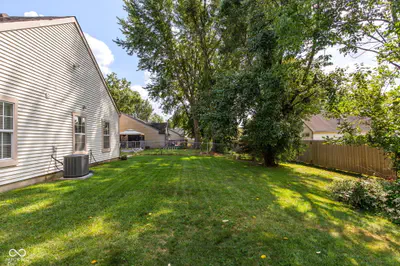 9765 River Oak Lane, Fishers - 37