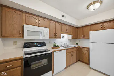 7601 Newport Bay Drive, Indianapolis - 11