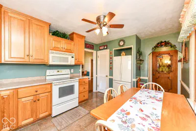690 High Street, Middletown - 10