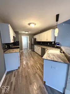 5884 Hollow Oak Trail, Carmel - 14