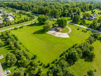 18545 Moontown Road, Westfield - 55
