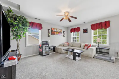 7301 Chestnut Hills Boulevard, Indianapolis - 17