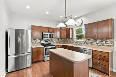 848 Briarstone Drive, Greenwood - 14