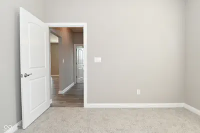 9170 Hedley Way E, Avon - 34