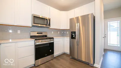 223 Springfield Crossing, Greenfield - 10