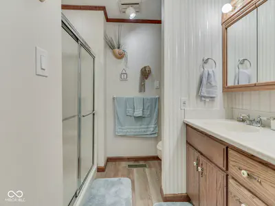 8215 Sweetwater Drive, Nineveh - 42