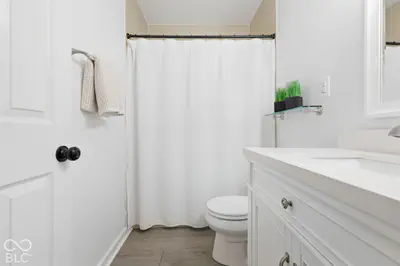 8103 Clearwater Parkway, Indianapolis - 31