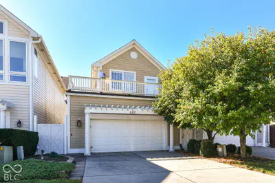 327 Walnut Street, Indianapolis - 41