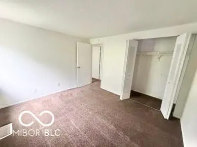 954 Greenwood, Greenwood - 15