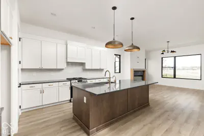 17296 Newton Main Street, Westfield - 5