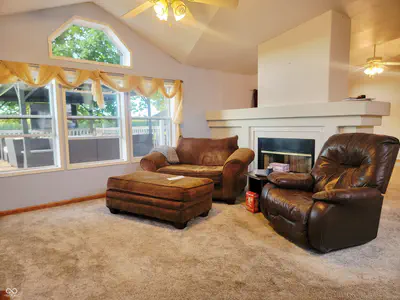 592 Paradise Drive, Rochester - 26