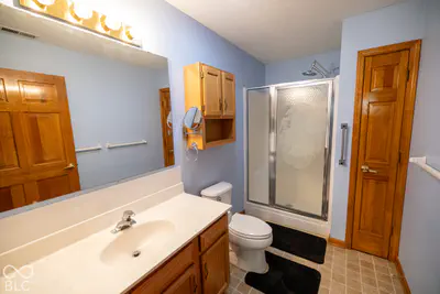 554 Cresthaven Drive, Indianapolis - 53