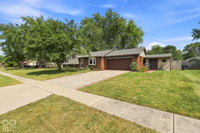 1159 Cambridge Drive, Greenwood - 52