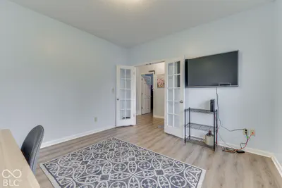 4715 Ventura Boulevard, Plainfield - 10