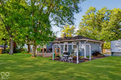 6205 300 S Road, New Palestine - 29