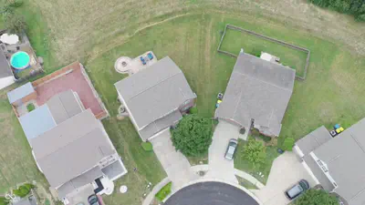 12536 Schoolhouse Road, Fishers - 40