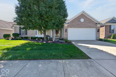 16171 Oakford Trail, Fishers