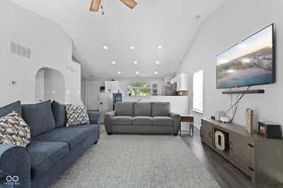 6677 Wimbledon Drive, Zionsville - 11