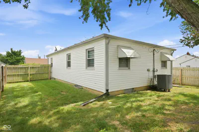 202 N 18th Avenue, Beech Grove - 36