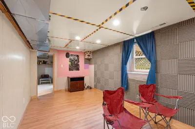 1081 Smith Circle, Paoli - 38