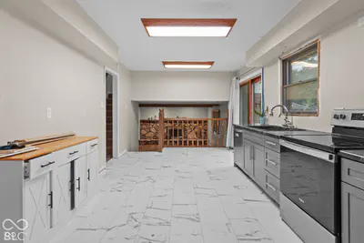621 Pioneer Drive, Indianapolis - 8