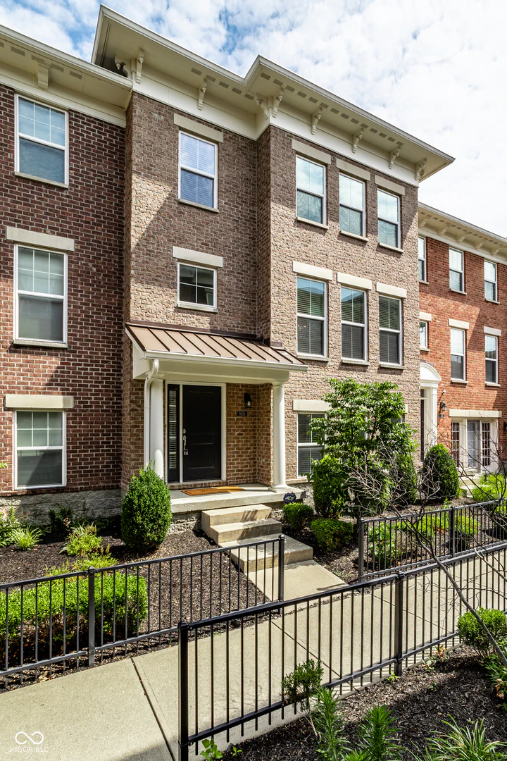 9556 Oakley Drive, Indianapolis