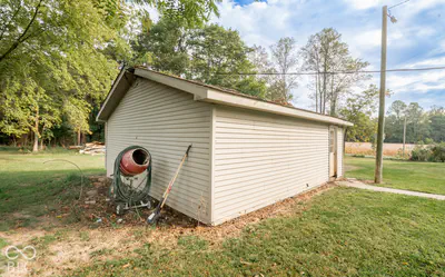 6166 County Road 200, Seymour - 8
