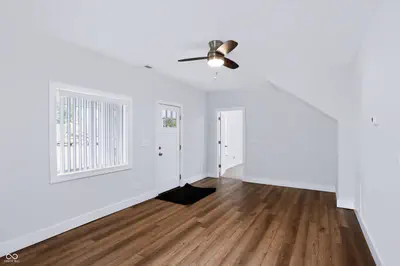 307 Wall Street, Advance - 29