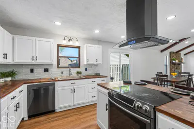 2943 Horse Hill West Drive, Indianapolis - 17