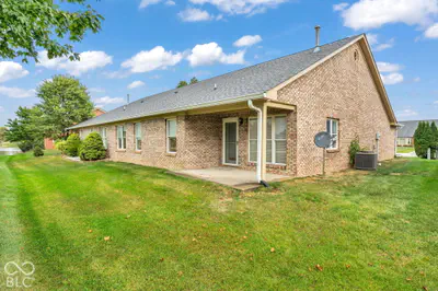 340 Lakewood Court, Avon - 3