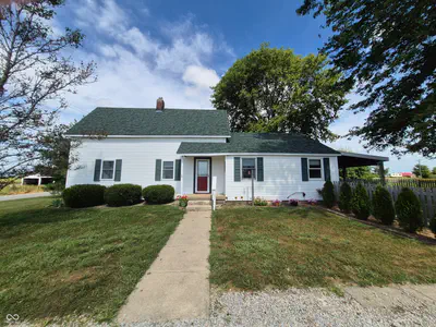 6957 300, Whiteland - 1