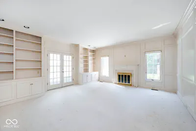 7925 Beaumont Green East Drive, Indianapolis - 35