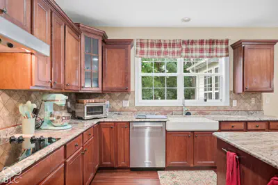 7545 Abundance Lane, Avon - 9