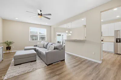 6387 Wasco Drive, Whitestown - 10