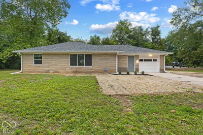 7437 County Road 750, Plainfield - 2