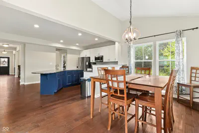 12248 Hawks Nest Drive, Fishers - 16