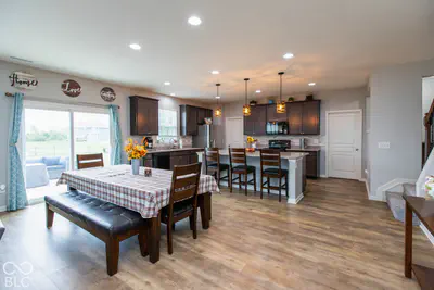 8284 Terryglass, Avon - 8